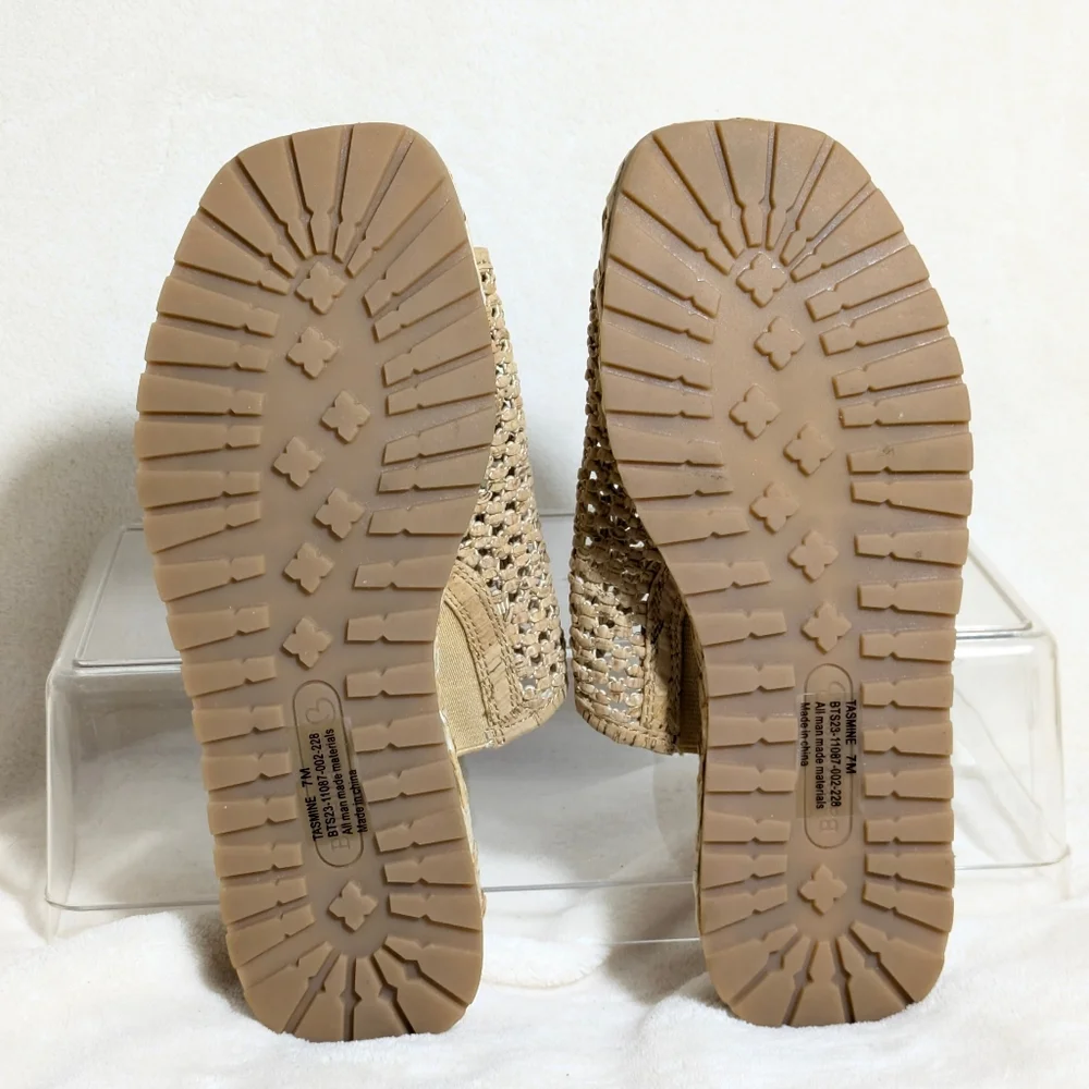 NWOT Baretraps TASMINE Women's Slides Sandals Flat Neutral Resortwear Sz 7 - Picture 6 of 7